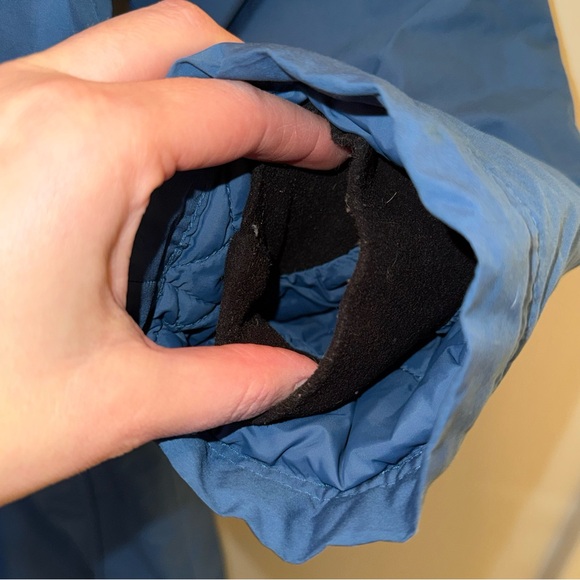 Vintage L.L. Bean Women's Winter Parka in Dark Blue Size Large - Picture 4 of 10